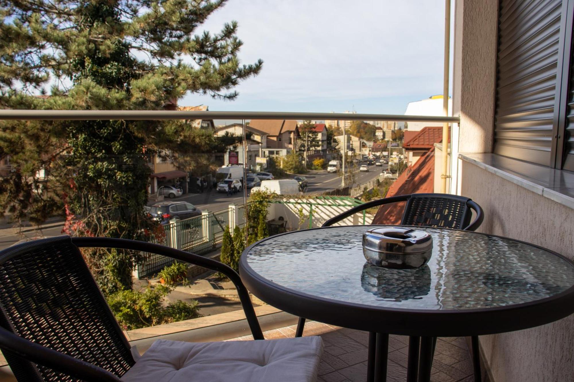 Casa Munteneasca Alessandro Питешти Экстерьер фото