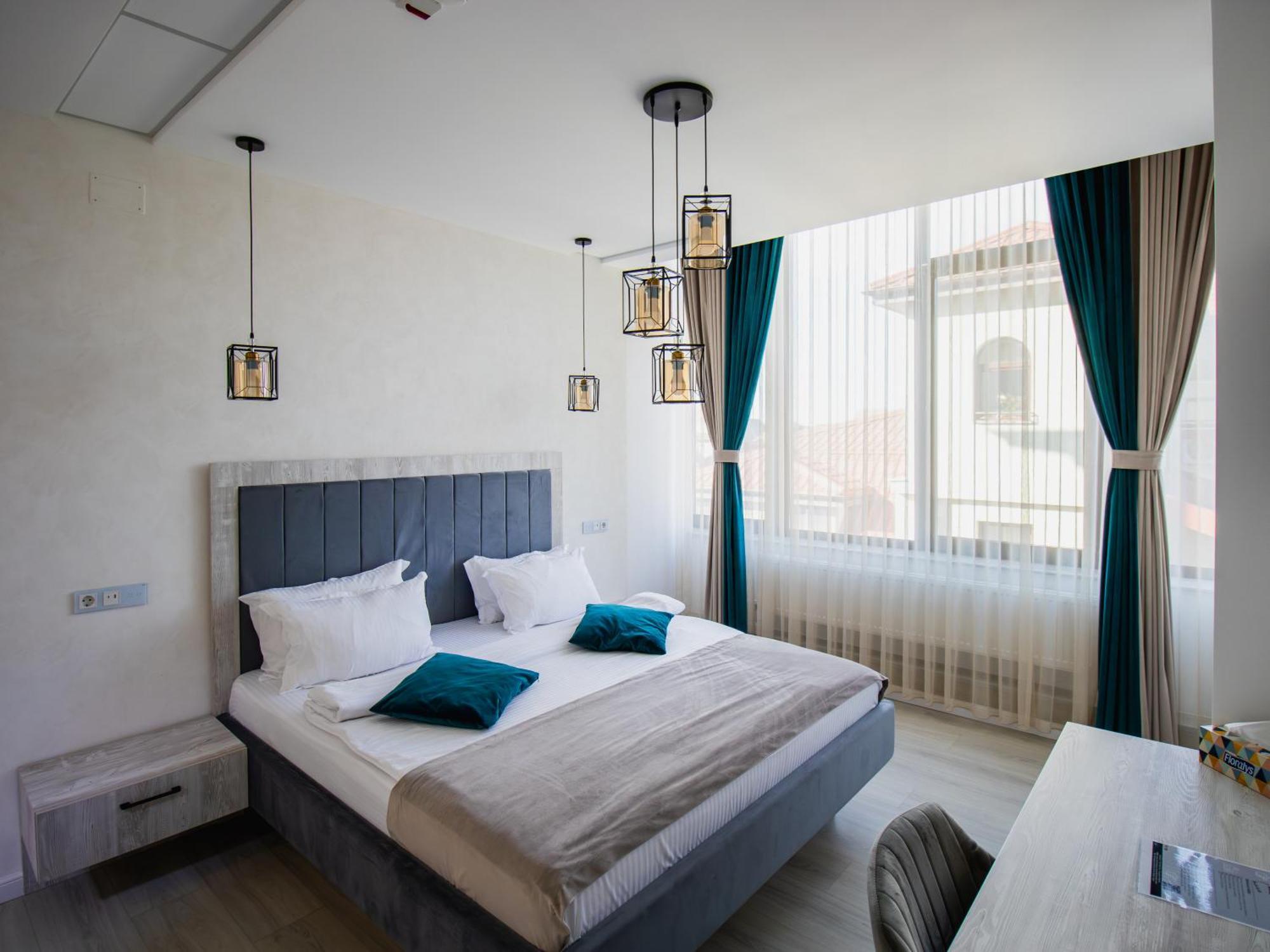 Casa Munteneasca Alessandro Питешти Экстерьер фото